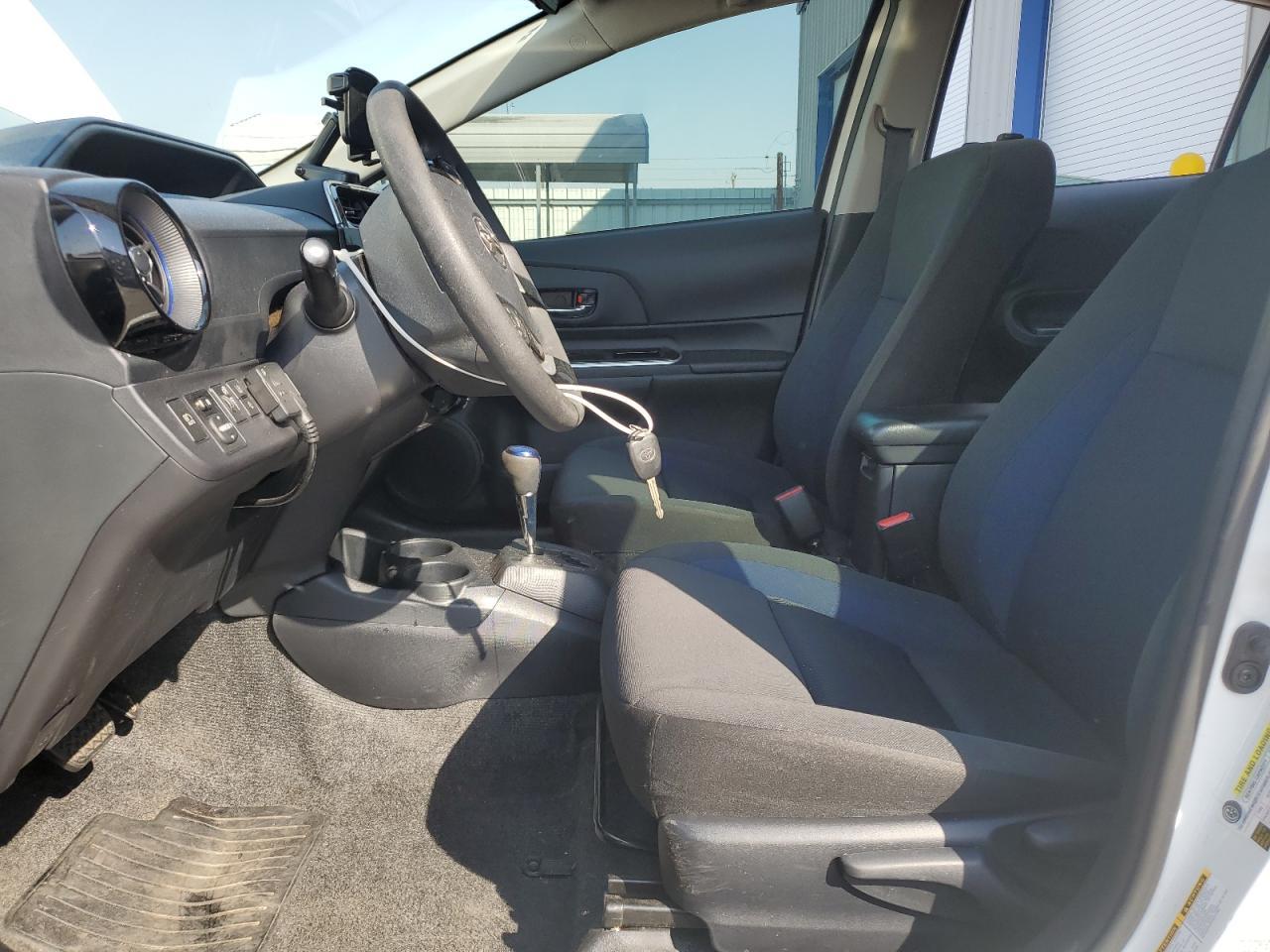 2018 TOYOTA PRIUS C - Image 7