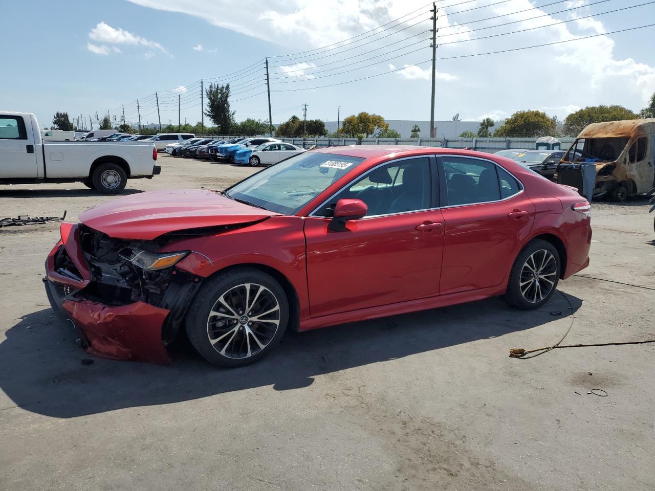 2020 TOYOTA CAMRY SE