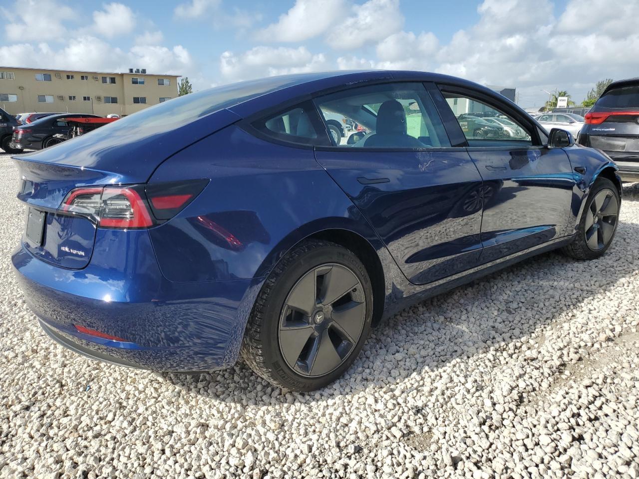 2023 TESLA MODEL 3 - Фото 3
