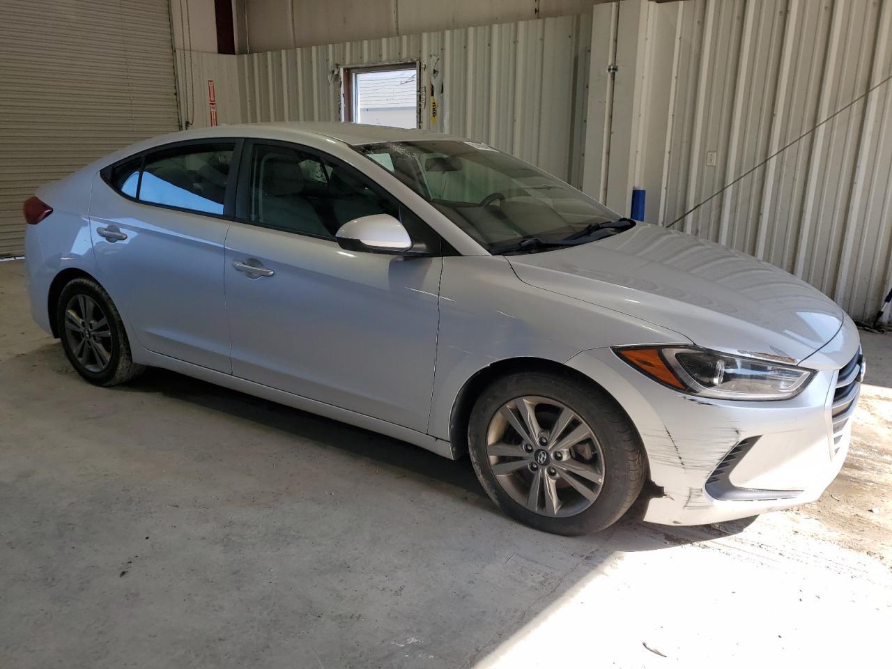 2018 HYUNDAI ELANTRA SE - Фото 4