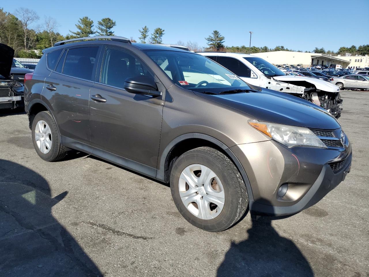 2015 TOYOTA RAV4 LE - Фото 4
