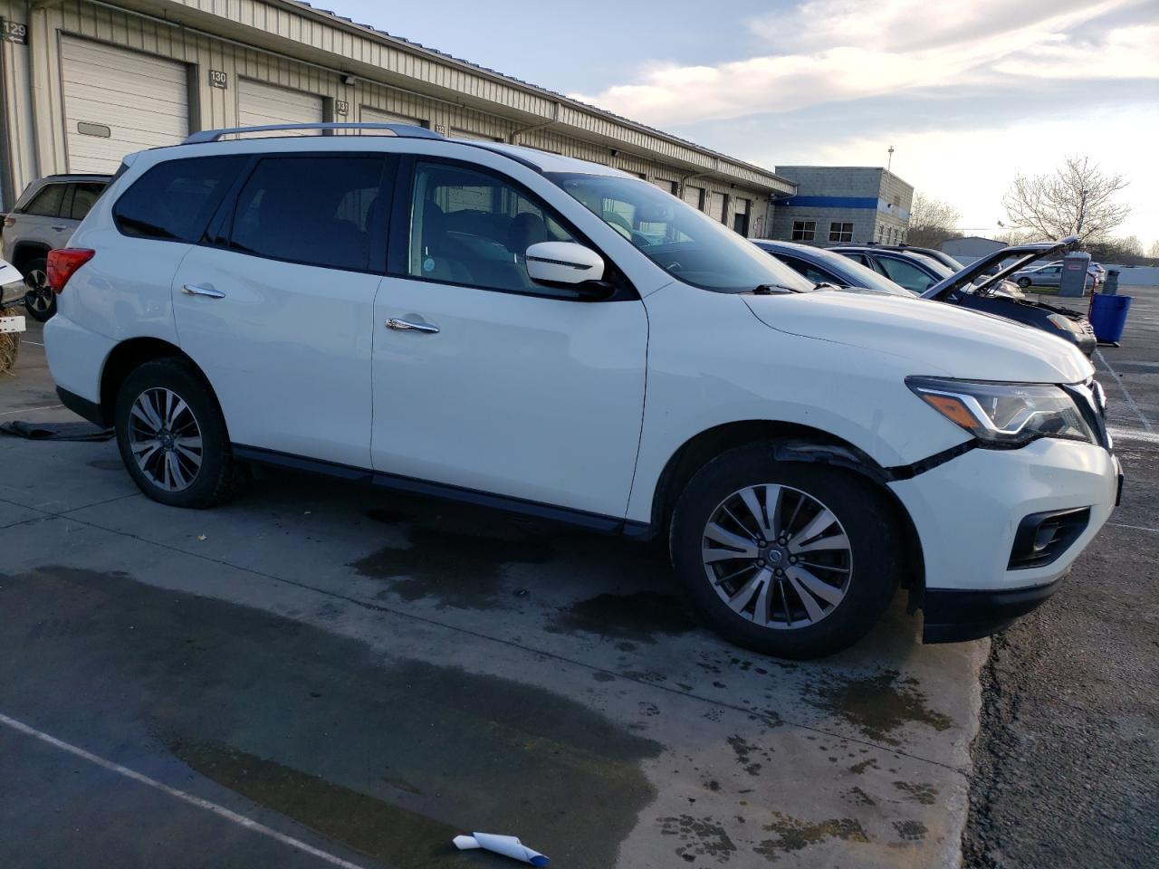 2019 NISSAN PATHFINDER - Image 4