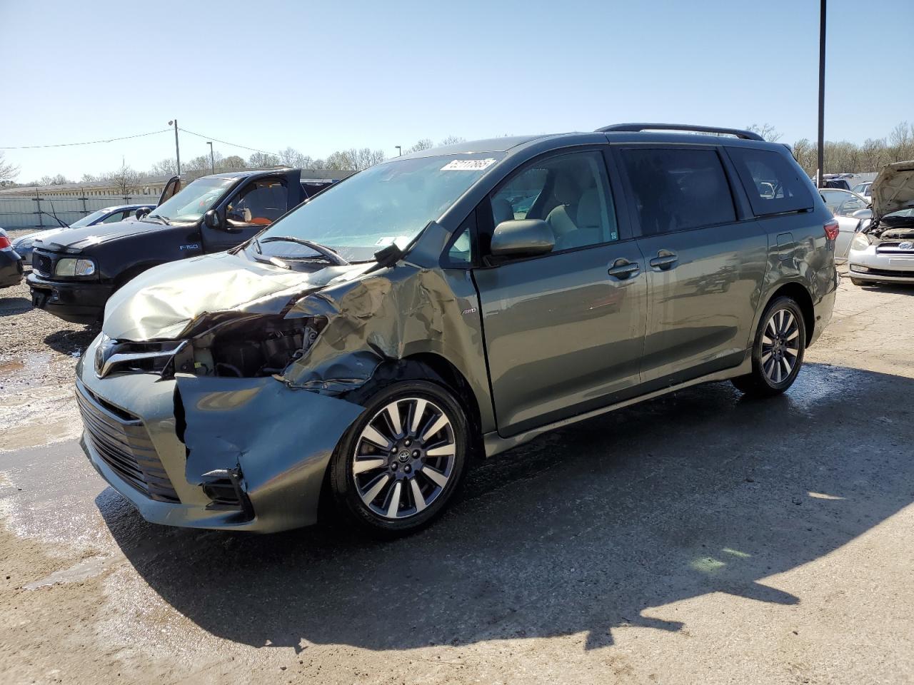 2020 TOYOTA SIENNA LE