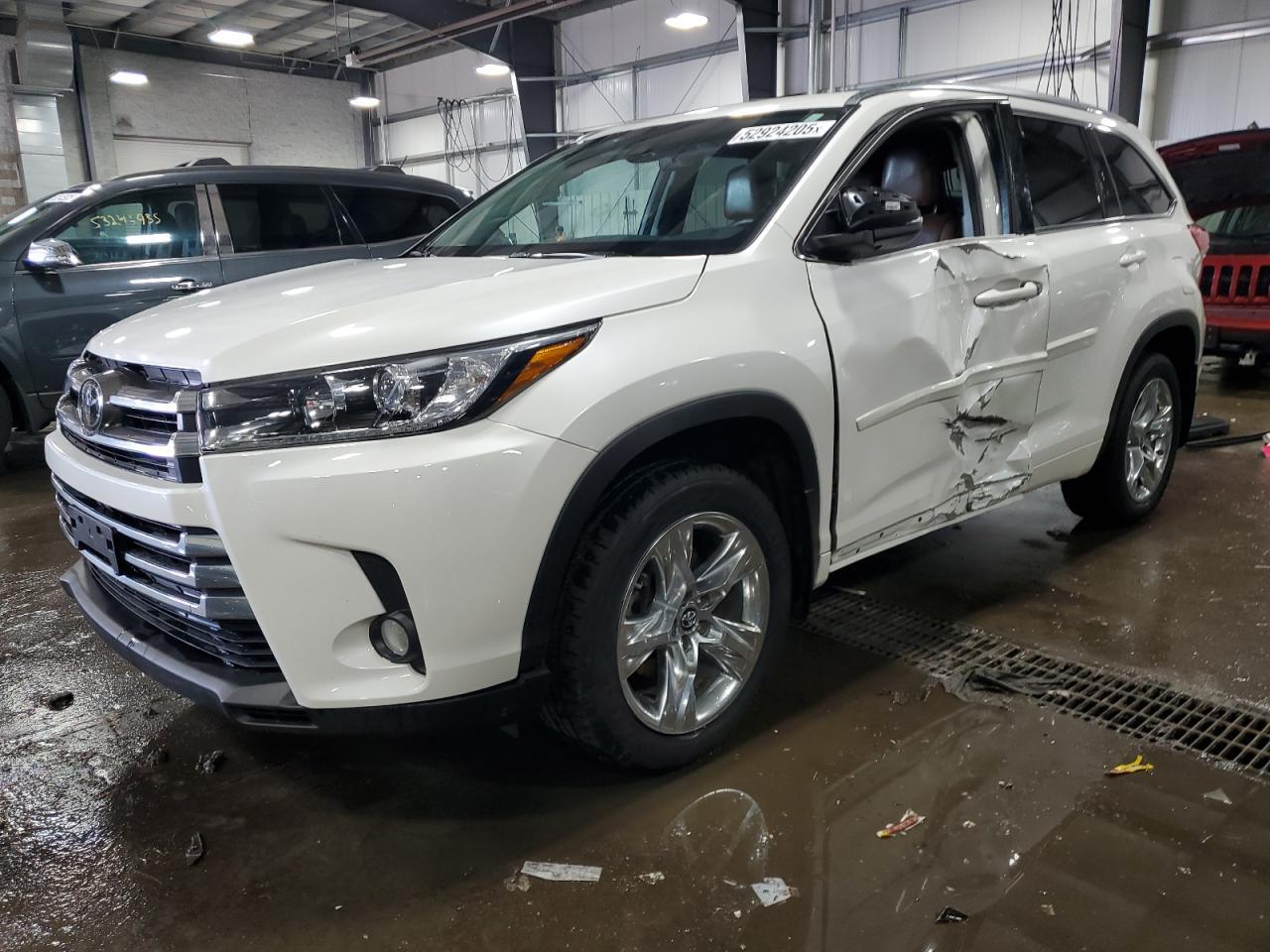 2018 TOYOTA HIGHLANDER