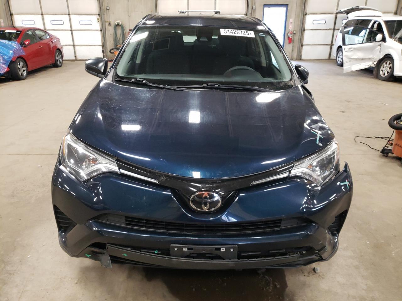2018 TOYOTA RAV4 LE - Фото 5