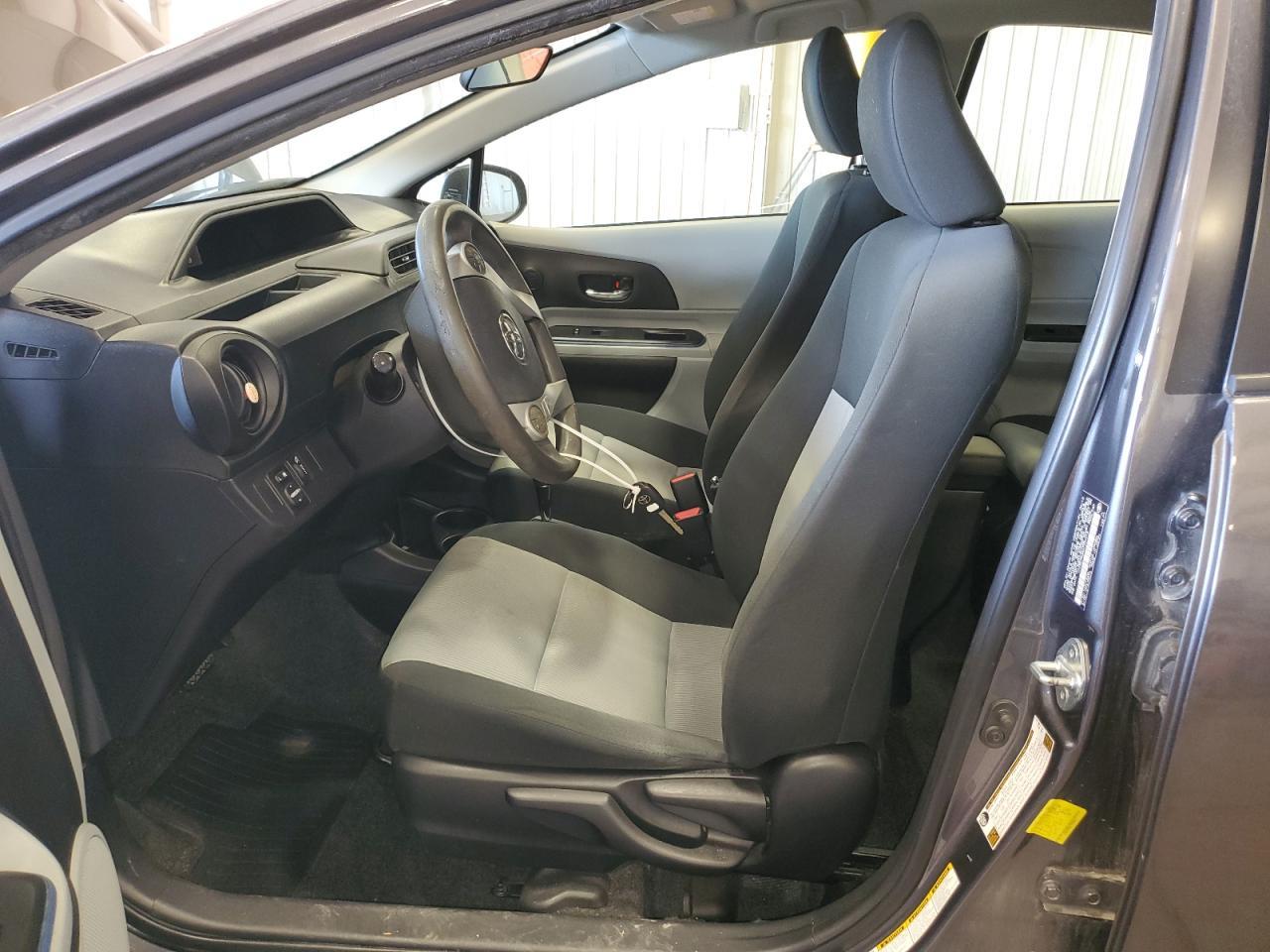 2013 TOYOTA PRIUS C - Фото 7