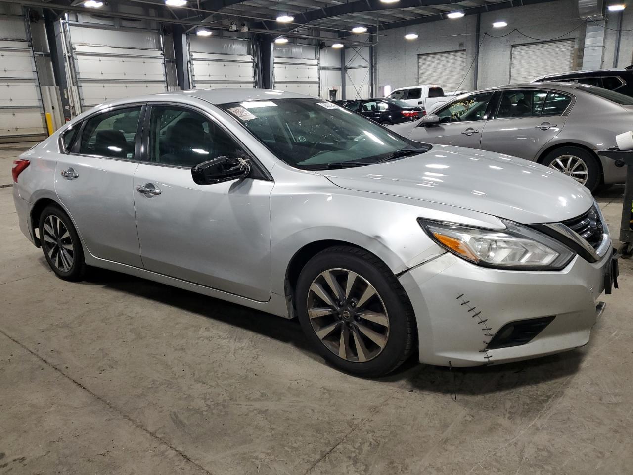 2017 NISSAN ALTIMA 2.5 - Фото 4