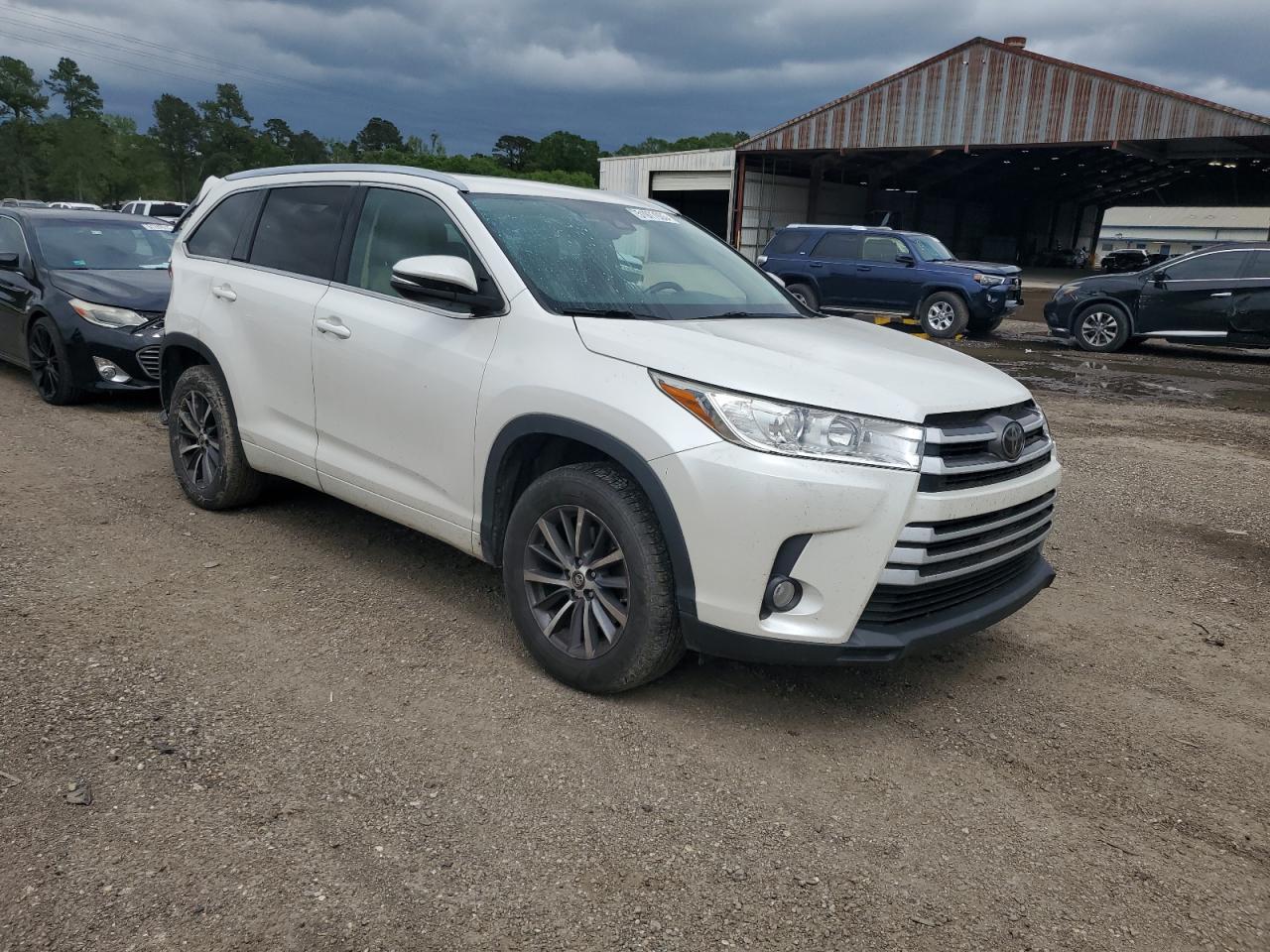 2018 TOYOTA HIGHLANDER - Image 4