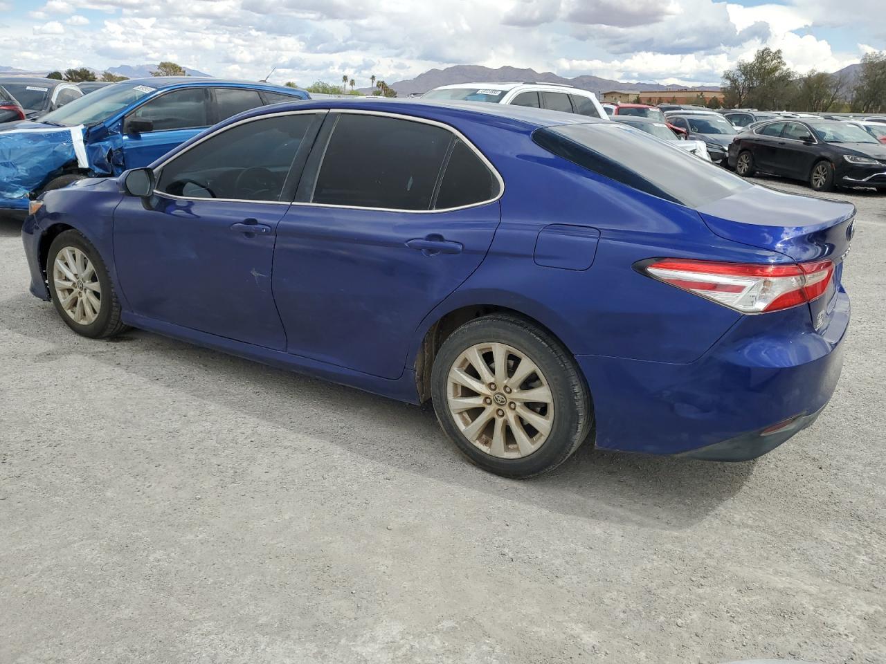 2018 TOYOTA CAMRY LE A - Image 2