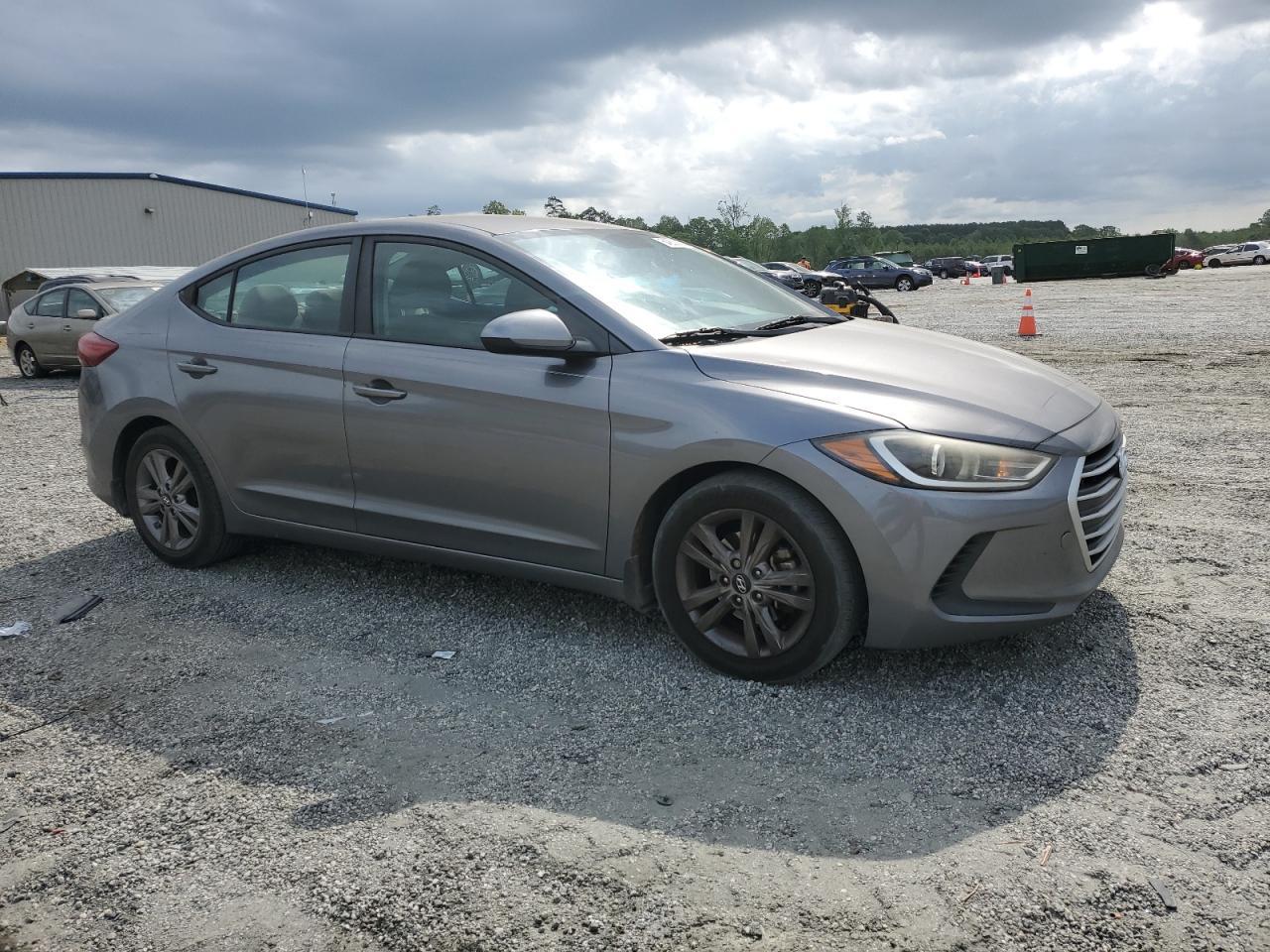 2017 HYUNDAI ELANTRA SE - Image 4
