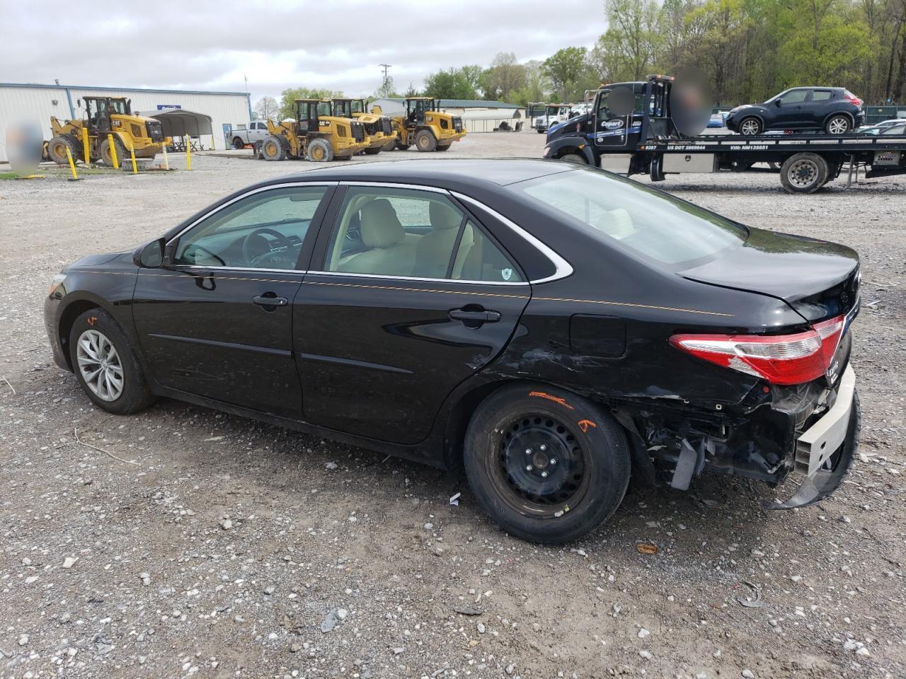 2016 TOYOTA CAMRY LE - Фото 2