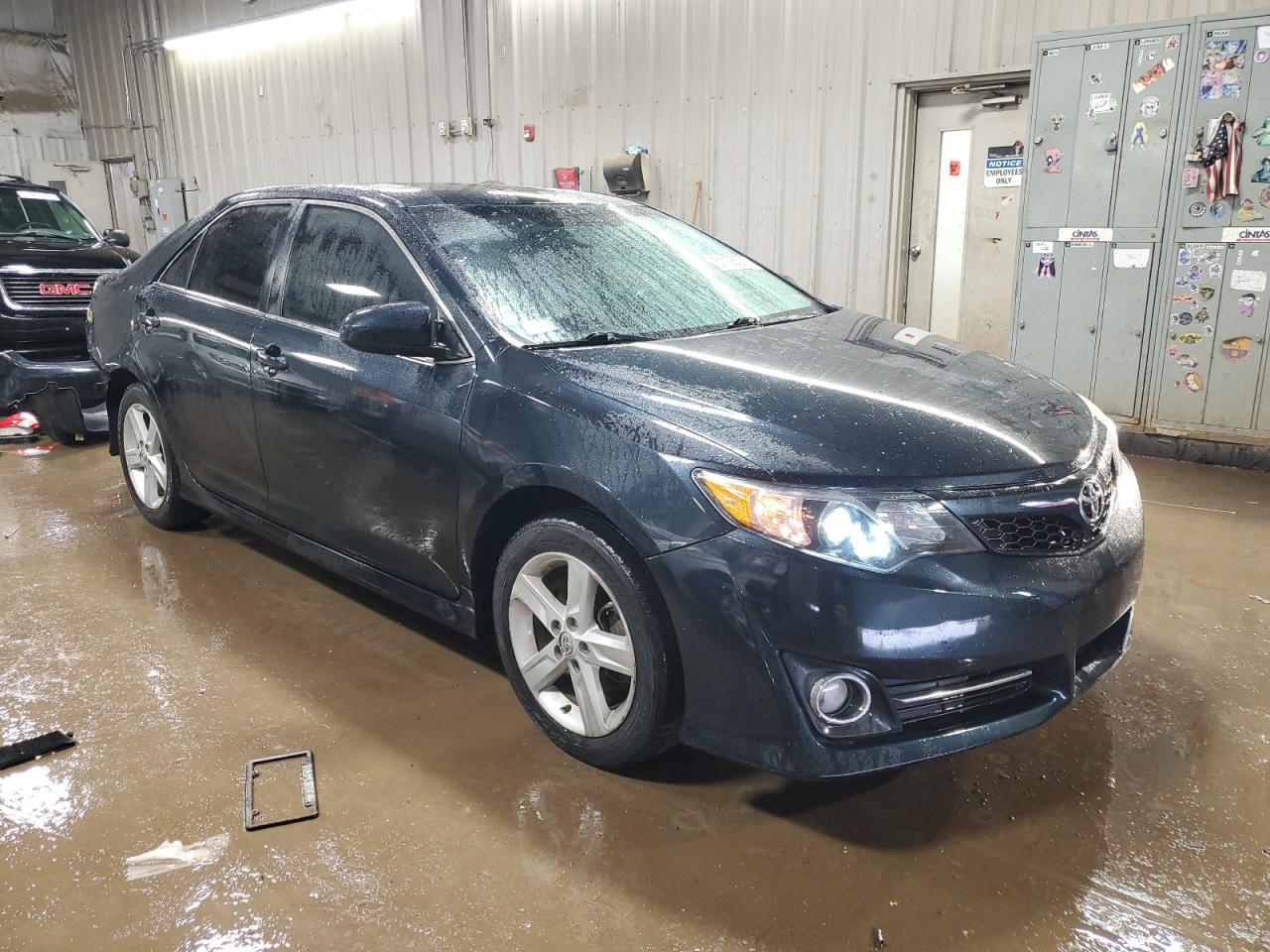 2014 TOYOTA CAMRY L - Image 4