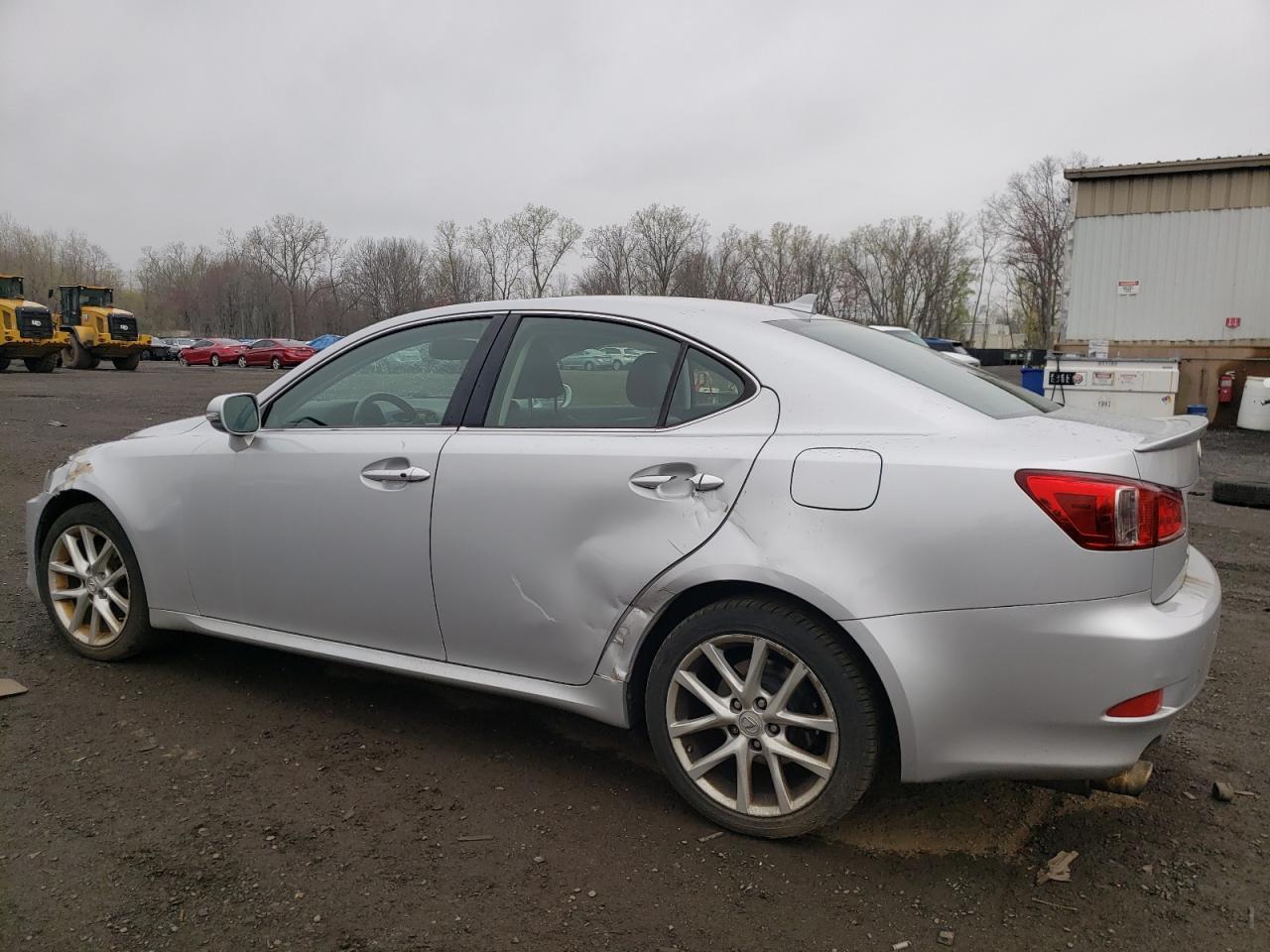 2011 LEXUS IS 250 - Фото 2