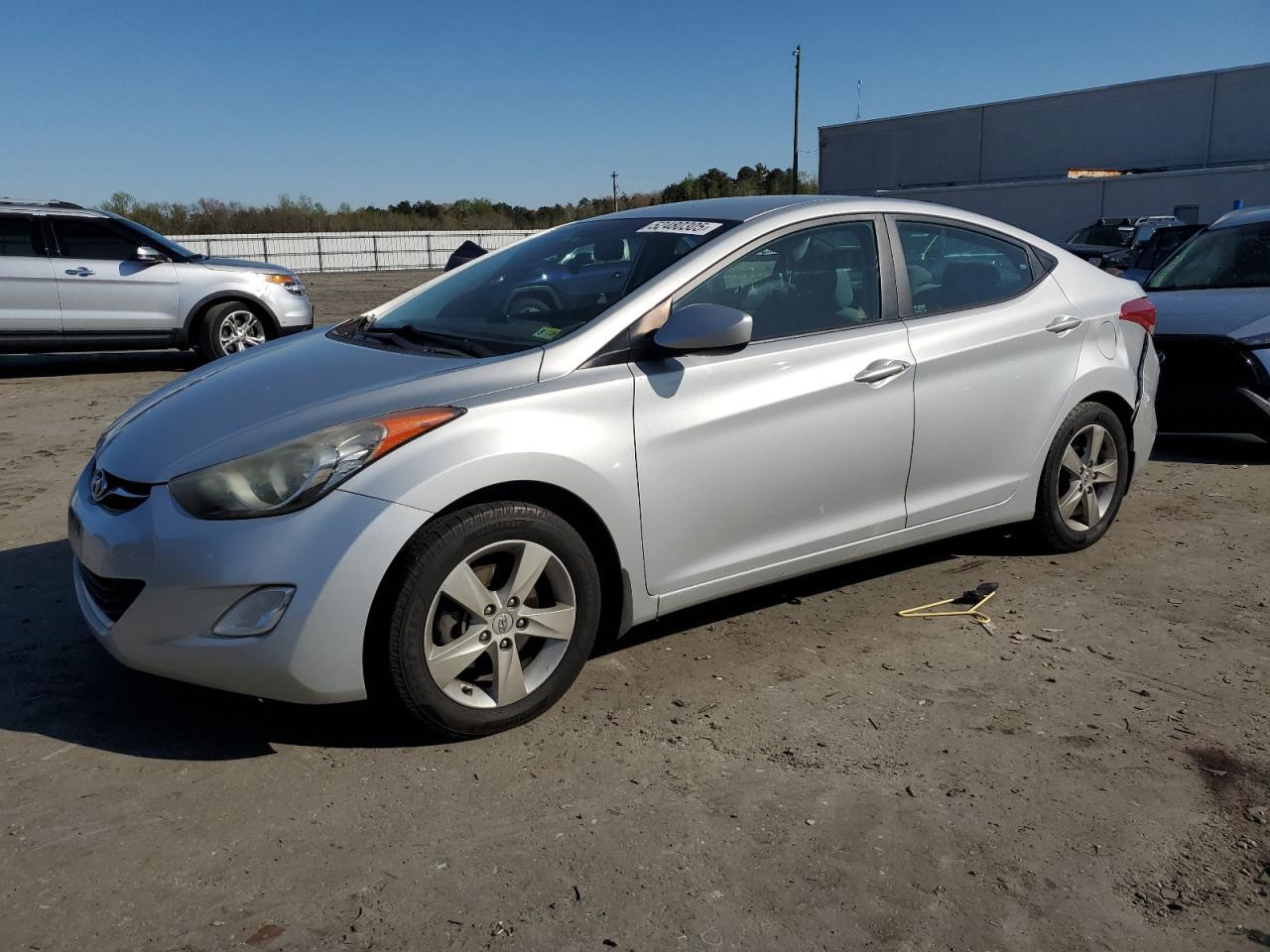2013 HYUNDAI ELANTRA GL