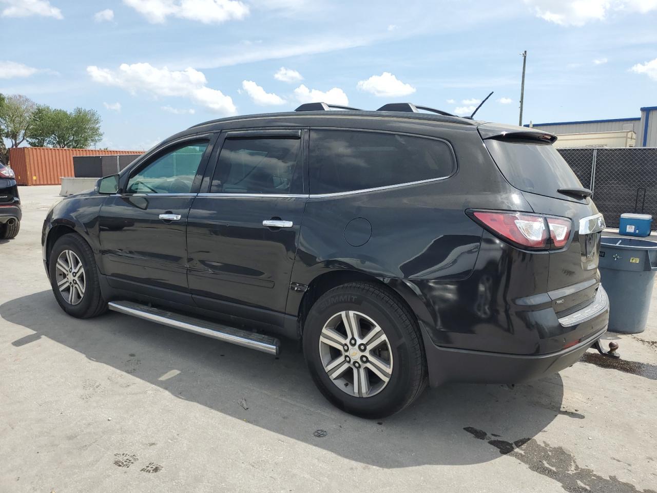 2015 CHEVROLET TRAVERSE L - Image 2