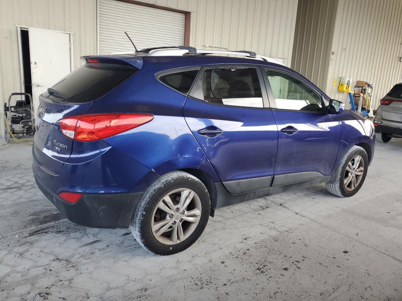 2012 HYUNDAI TUCSON GLS - Image 3
