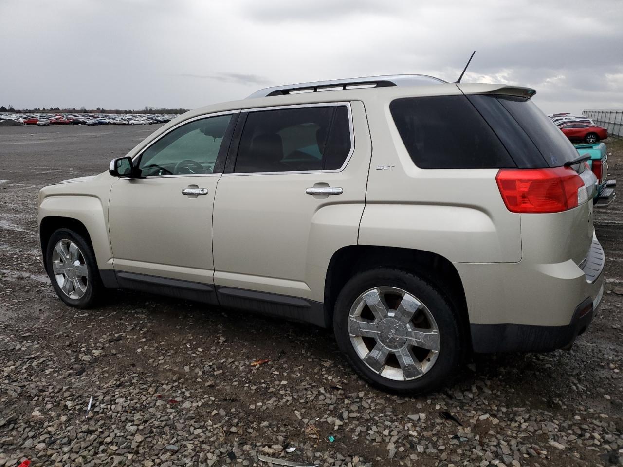 2013 GMC TERRAIN SL - Фото 2