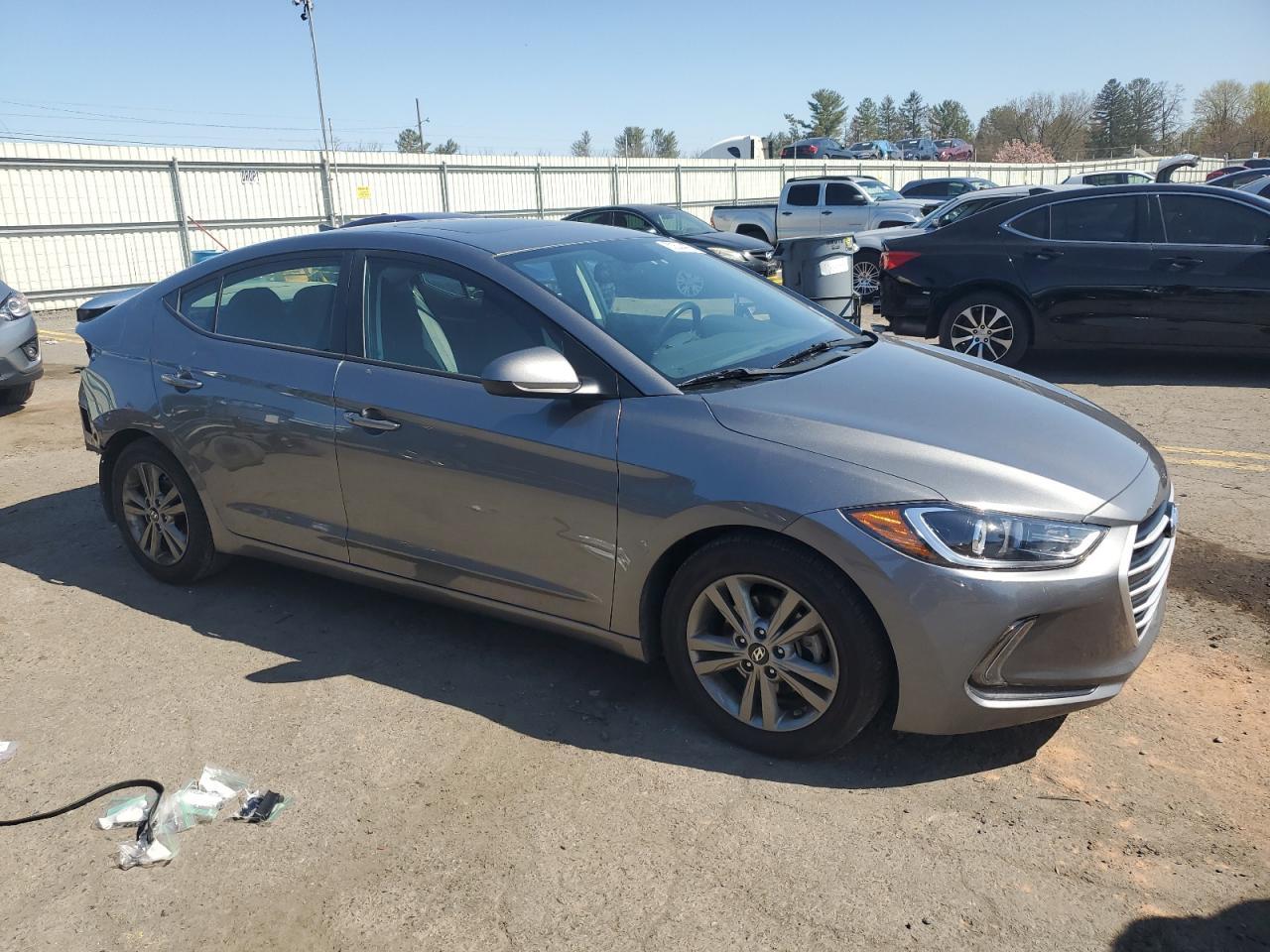 2018 HYUNDAI ELANTRA SE - Image 4