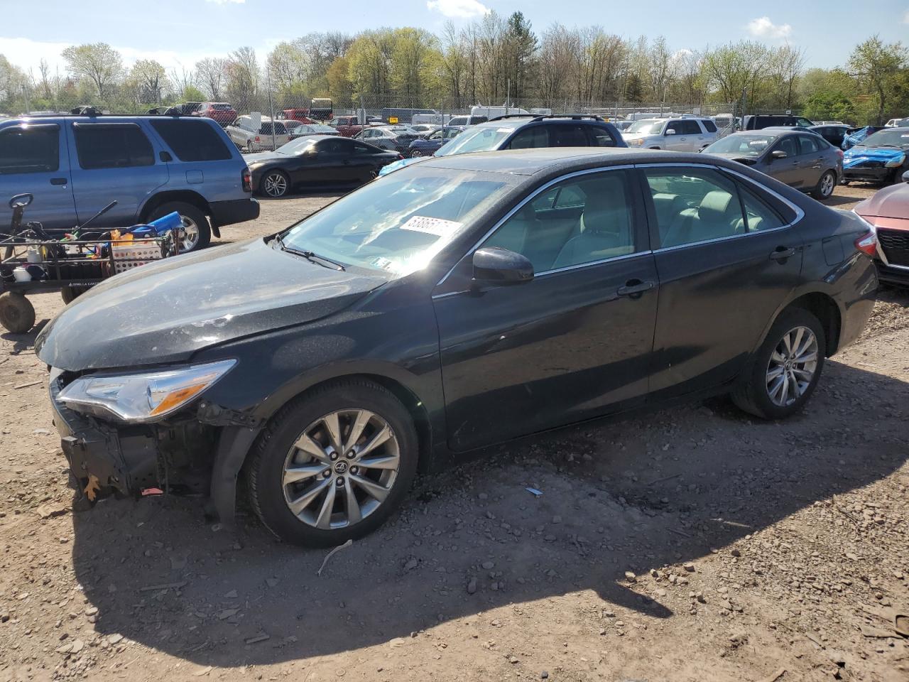 2015 TOYOTA CAMRY LE