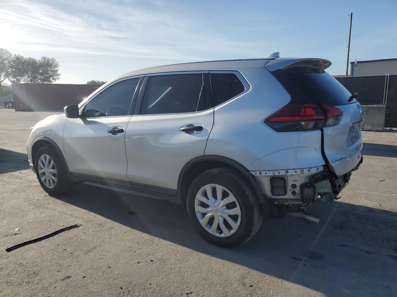 2018 NISSAN ROGUE S - Фото 2