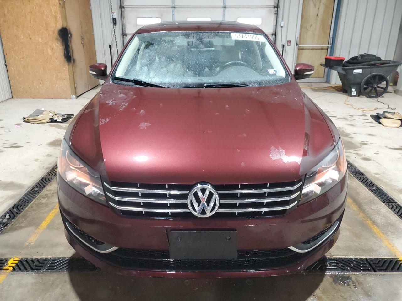 2013 VOLKSWAGEN PASSAT SE - Image 5