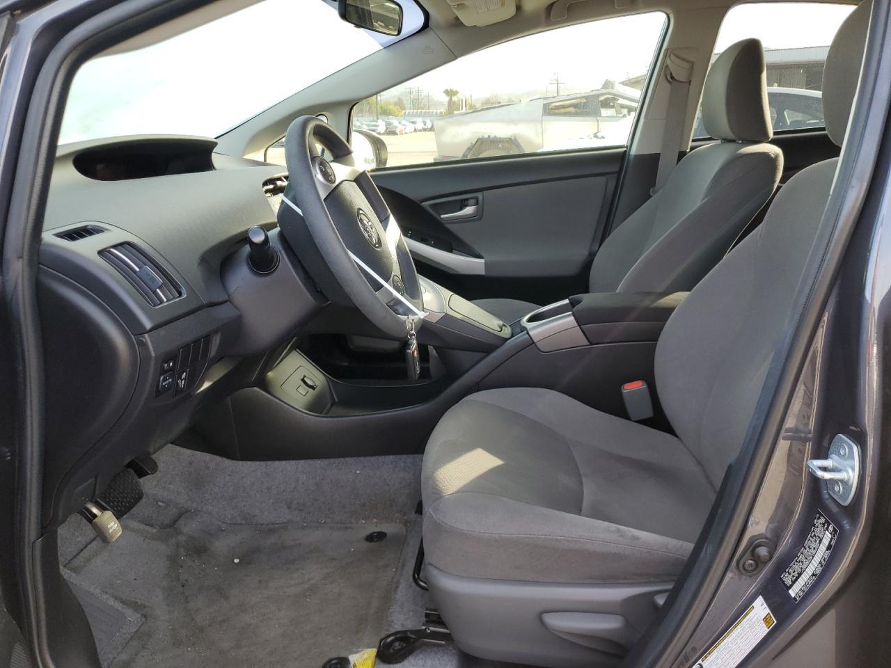 2015 TOYOTA PRIUS - Image 7