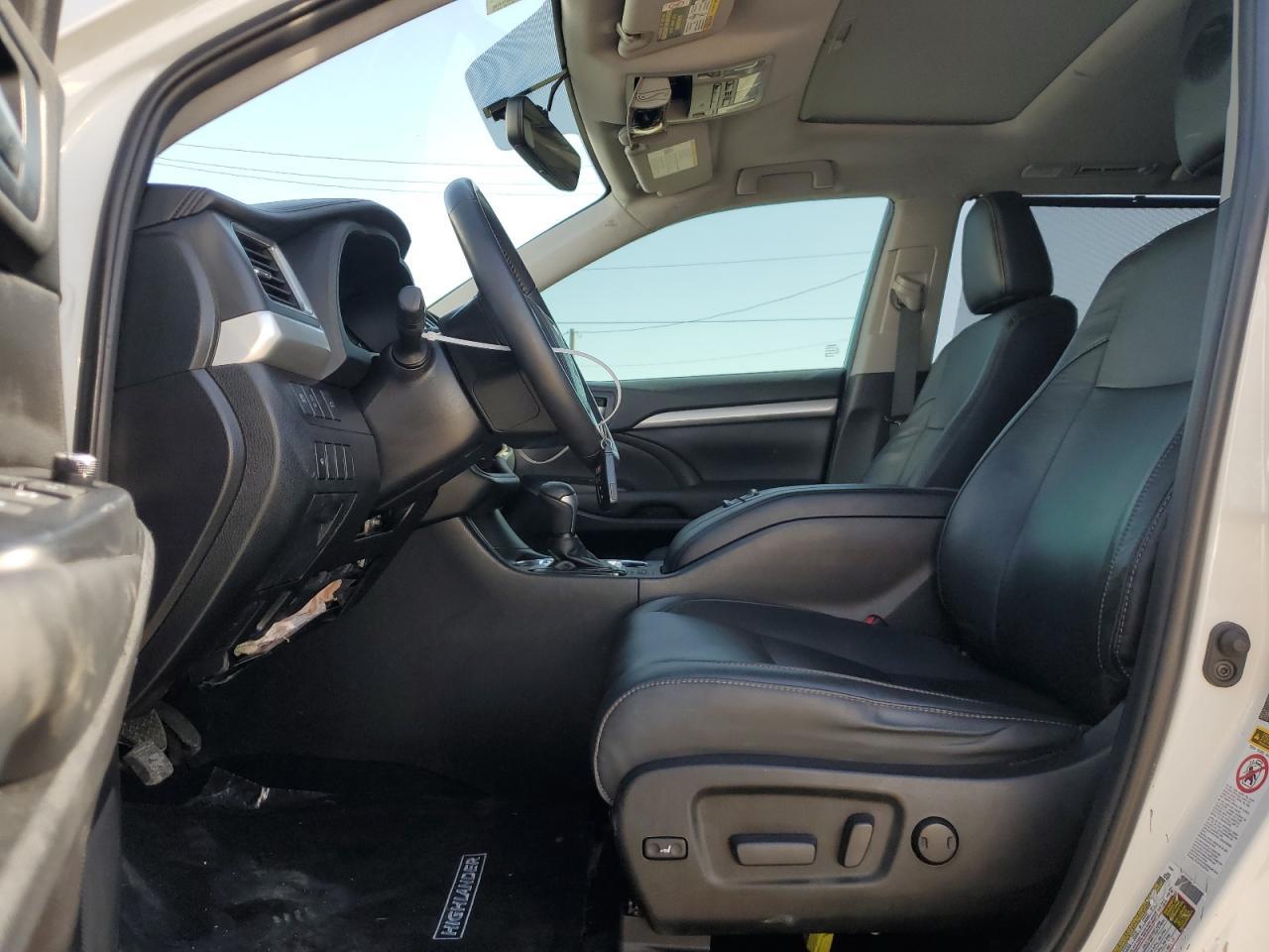 2019 TOYOTA HIGHLANDER - Image 7