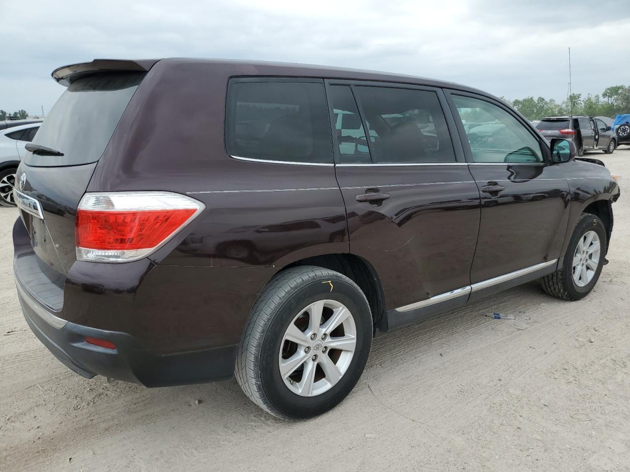 2011 TOYOTA HIGHLANDER - Фото 3
