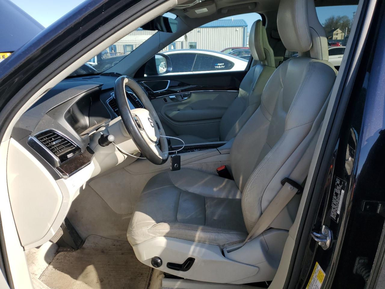 2016 VOLVO XC90 T6 - Image 7