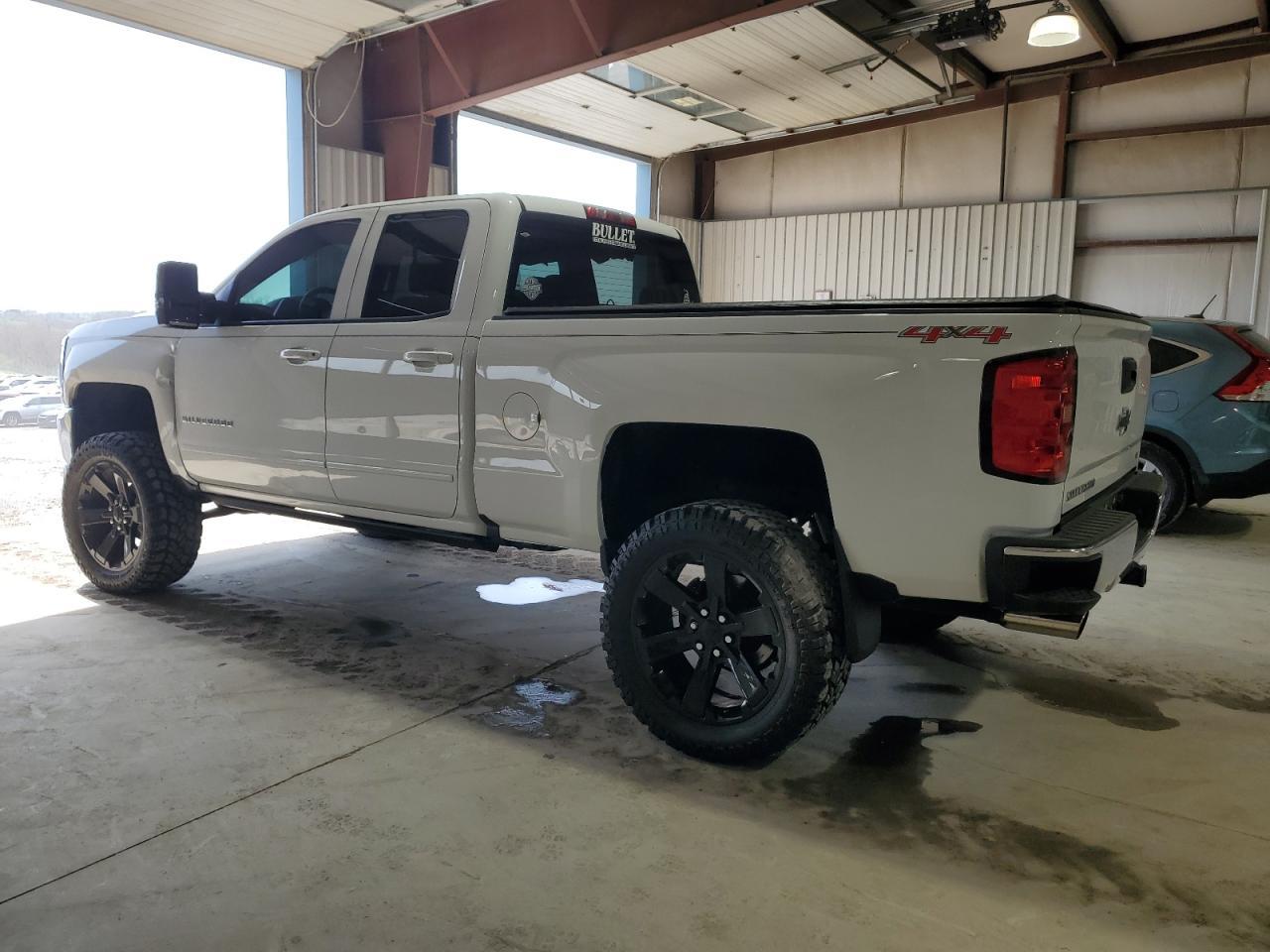 2016 CHEVROLET SILVERADO - Image 2