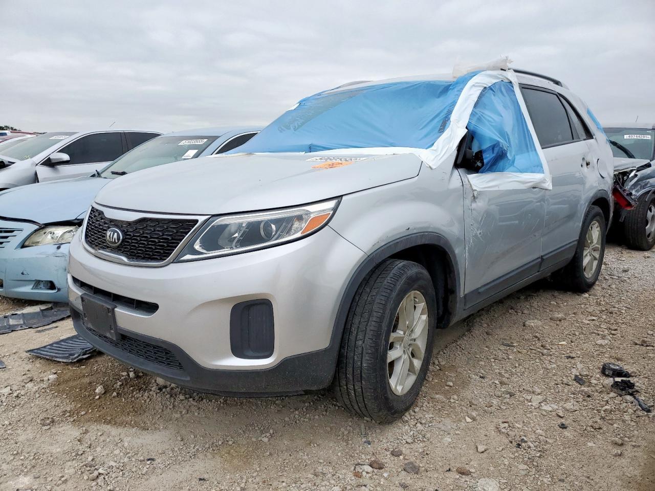 2015 KIA SORENTO LX