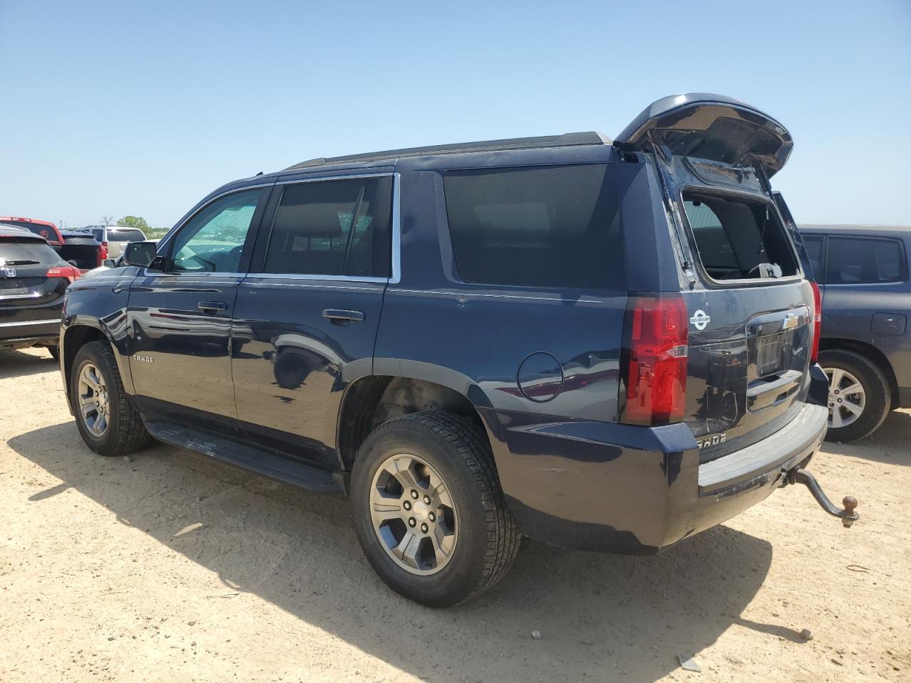 2019 CHEVROLET TAHOE C150 - Фото 2