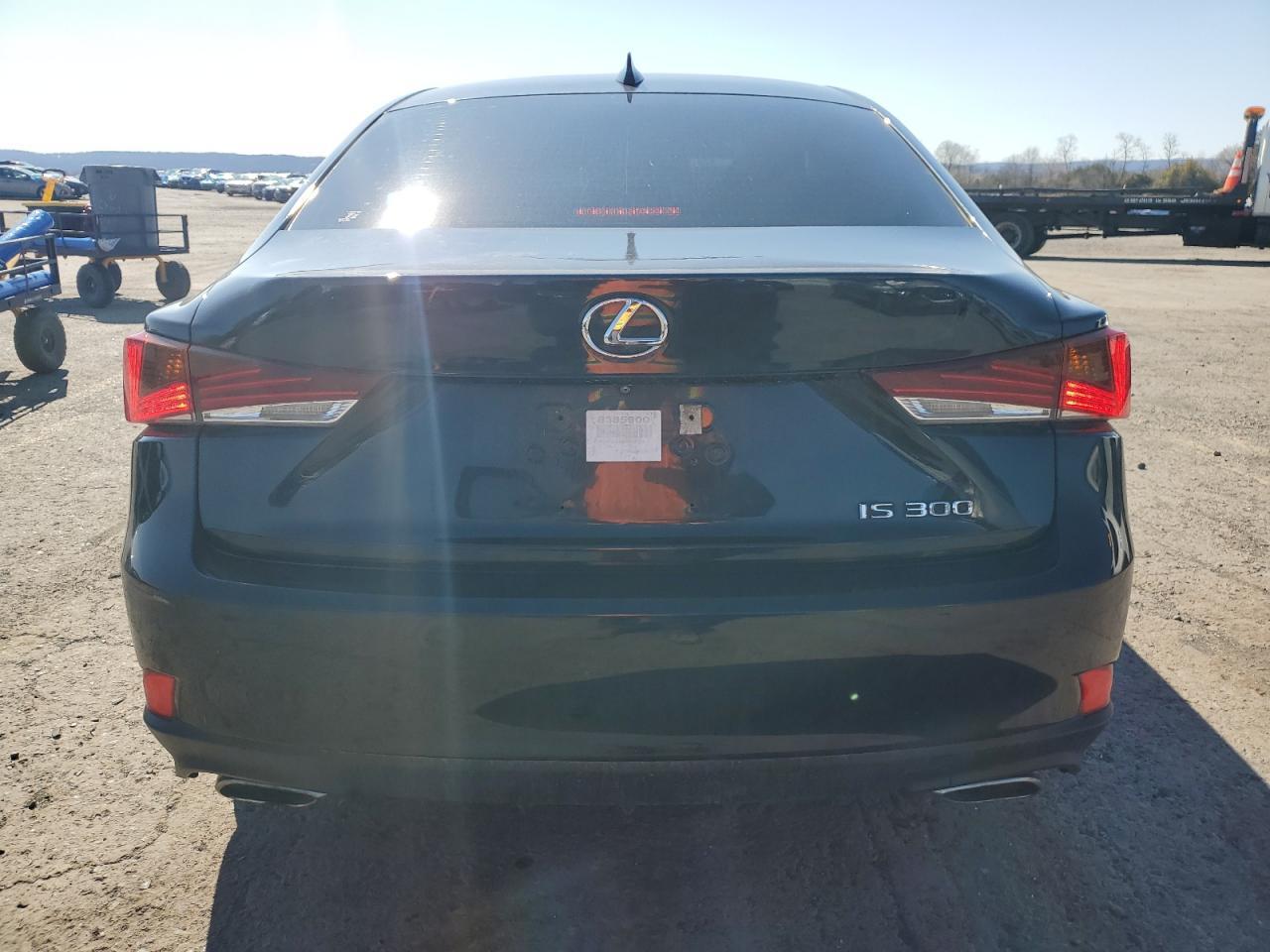 2018 LEXUS IS 300 - Фото 6