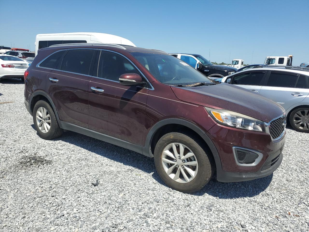 2017 KIA SORENTO LX - Image 4