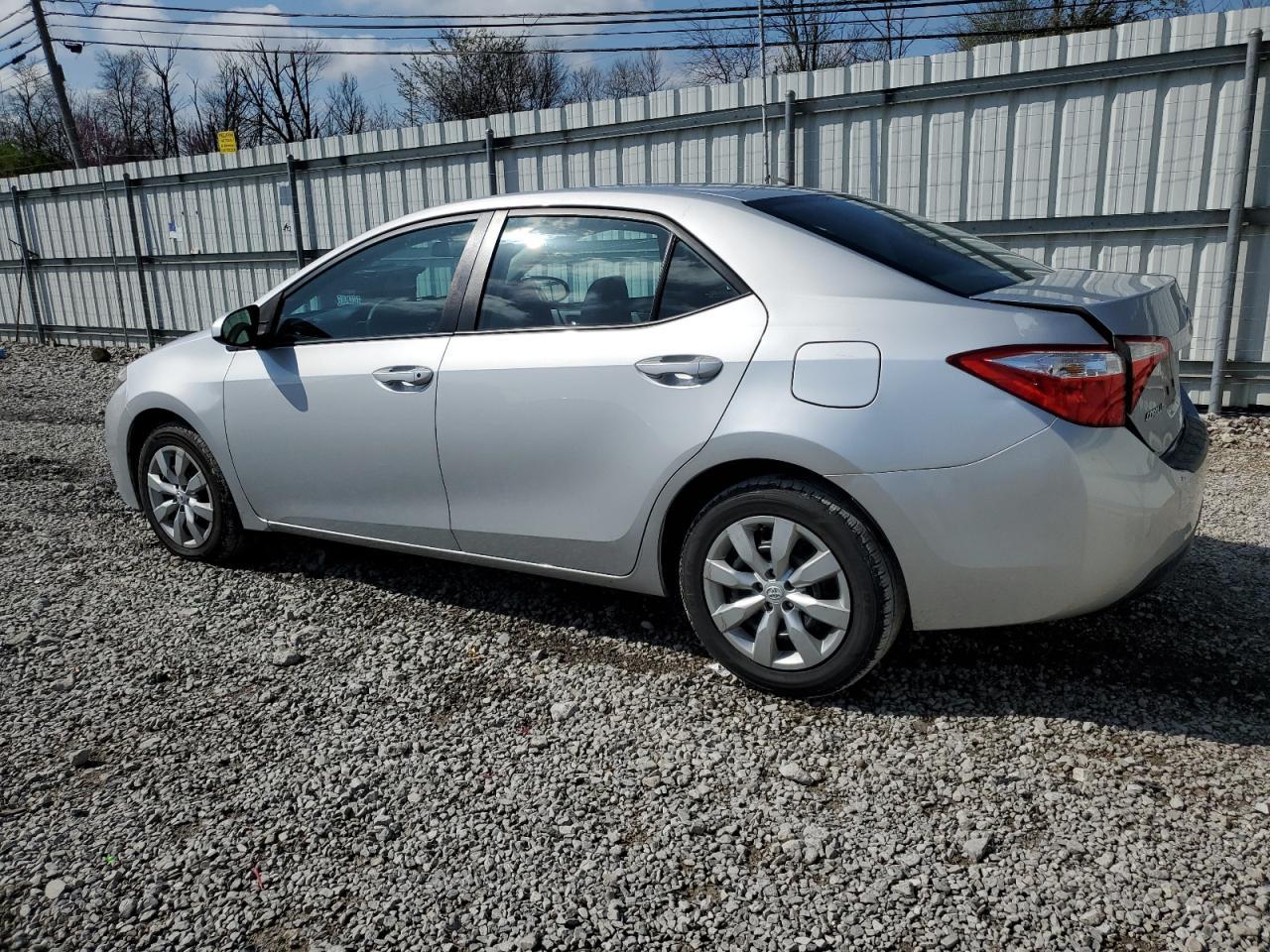 2015 TOYOTA COROLLA L - Image 2