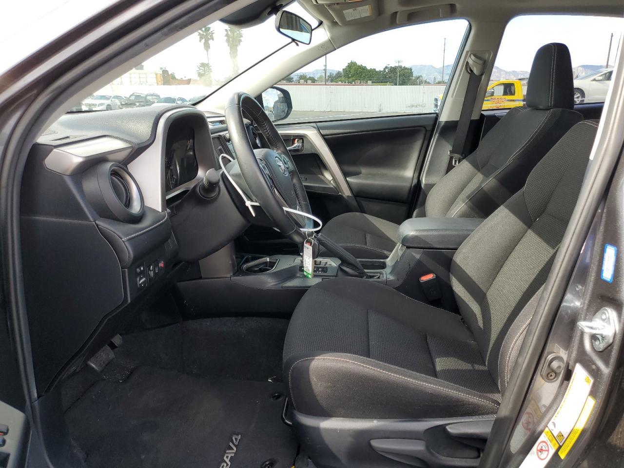 2017 TOYOTA RAV4 XLE - Image 7