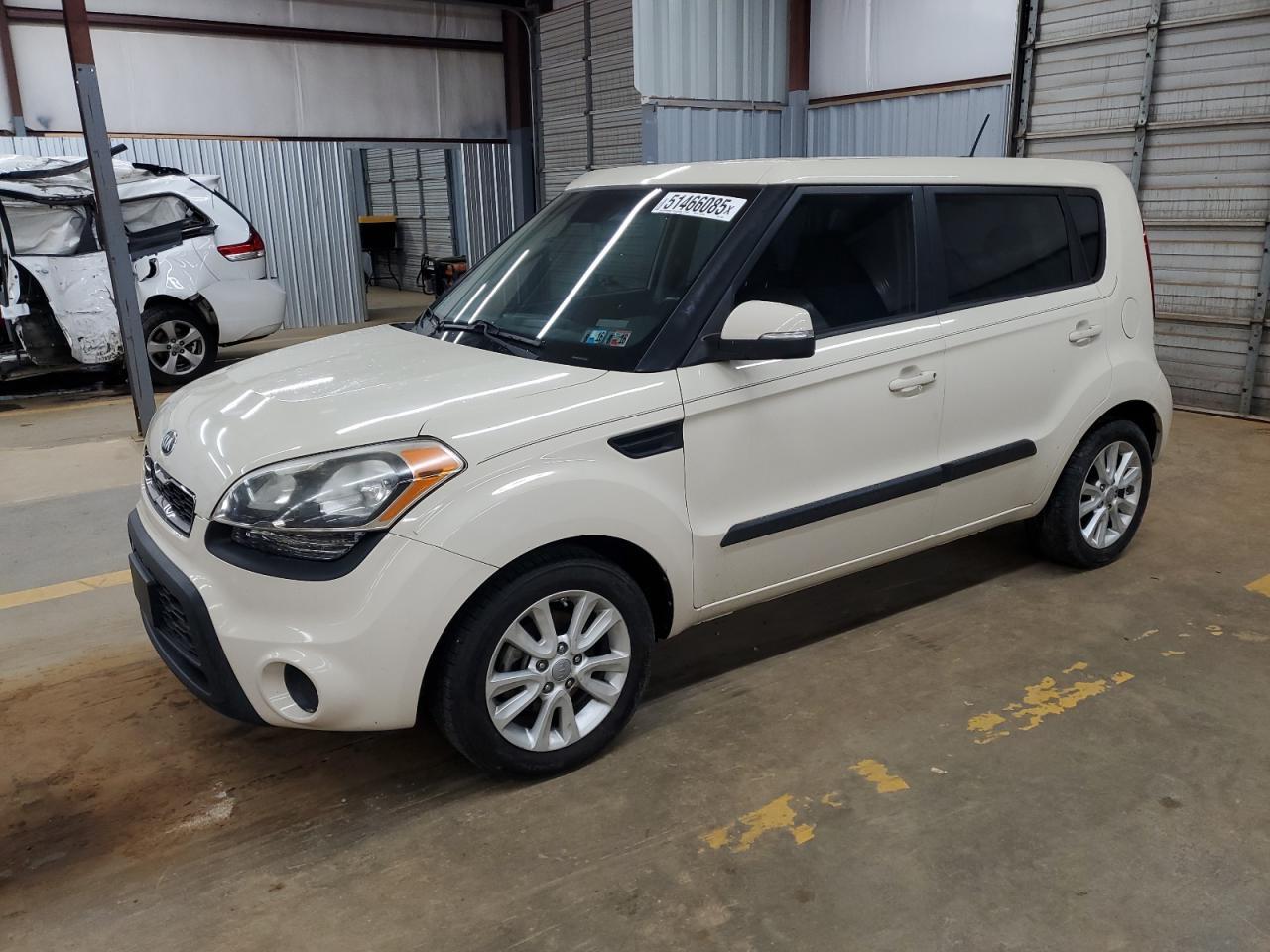 2013 KIA SOUL +