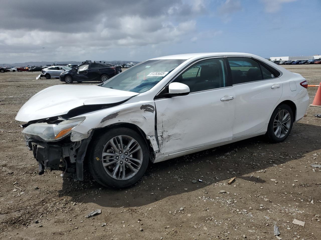 2015 TOYOTA CAMRY LE