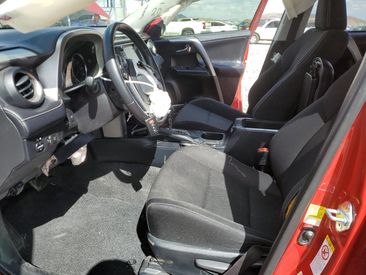 2016 TOYOTA RAV4 XLE - Image 7