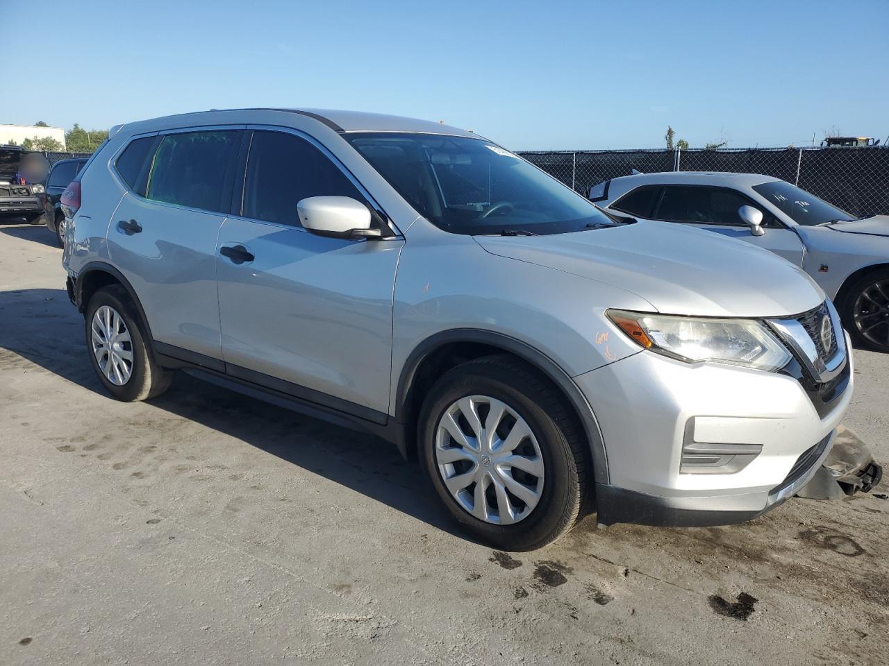 2018 NISSAN ROGUE S - Фото 4