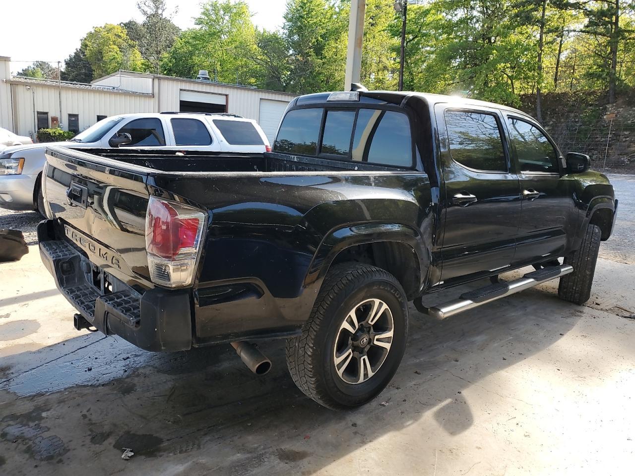2017 TOYOTA TACOMA DOU - Фото 3
