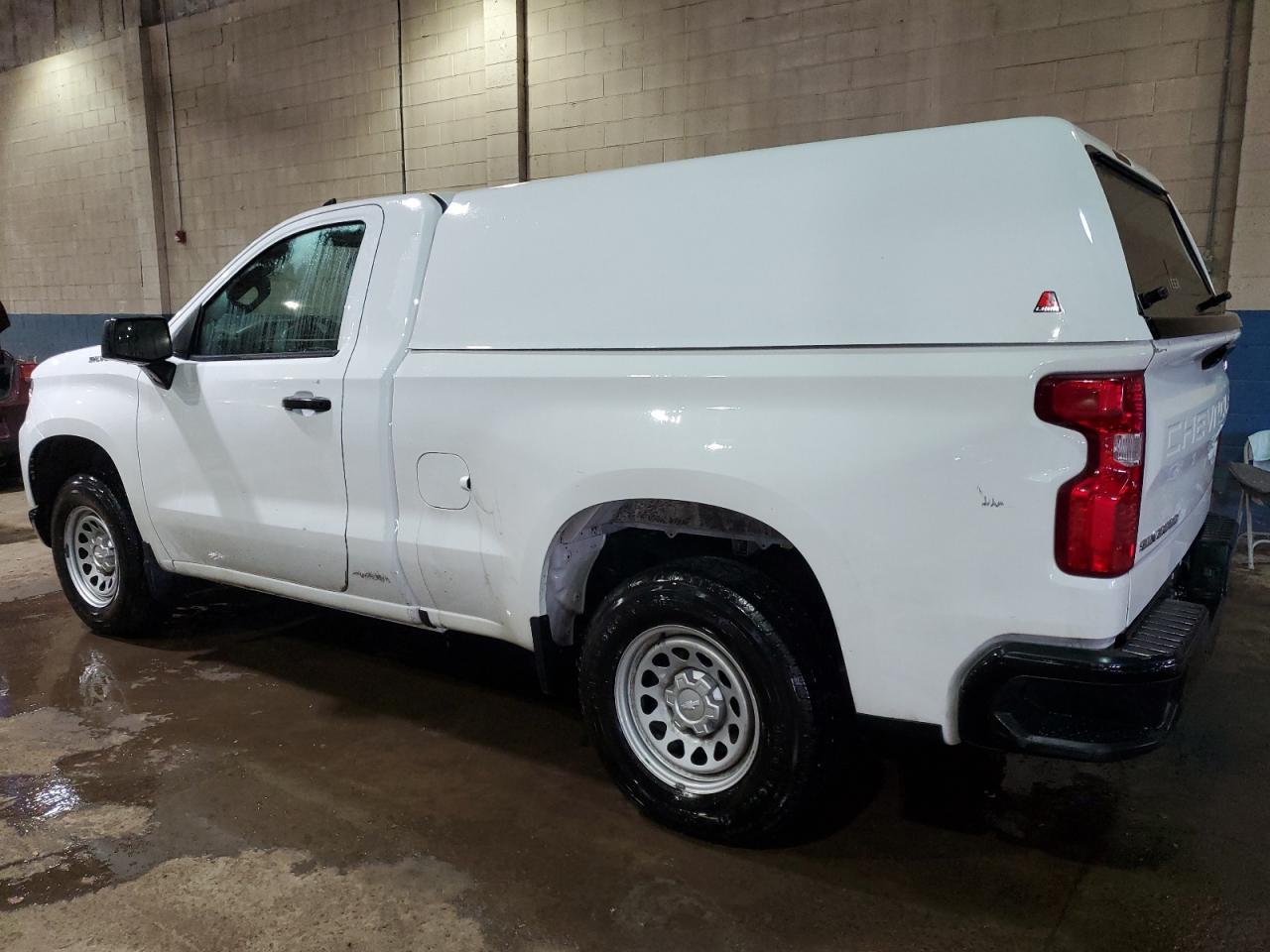 2023 CHEVROLET SILVERADO - Image 2