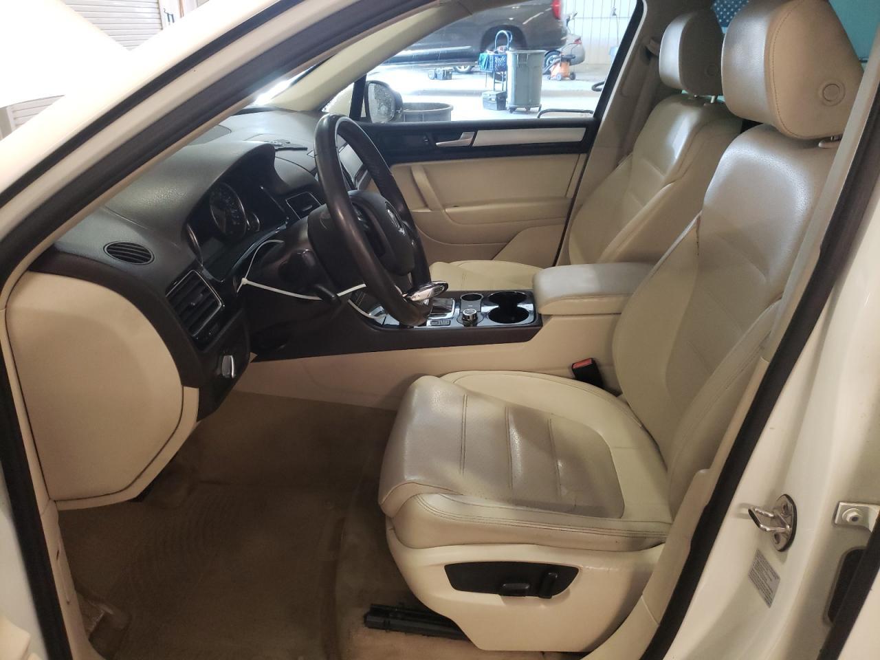 2011 VOLKSWAGEN TOUAREG V6 - Фото 7