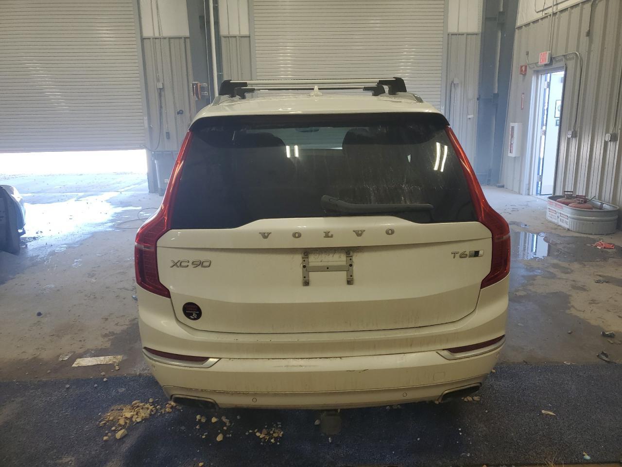 2016 VOLVO XC90 T6 - Фото 6