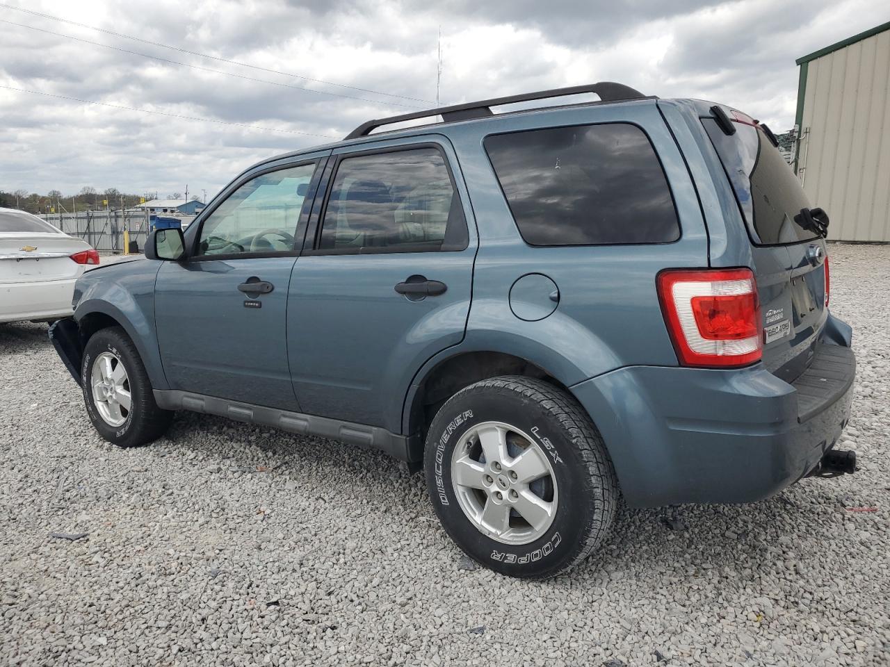 2010 FORD ESCAPE XLT - Фото 2