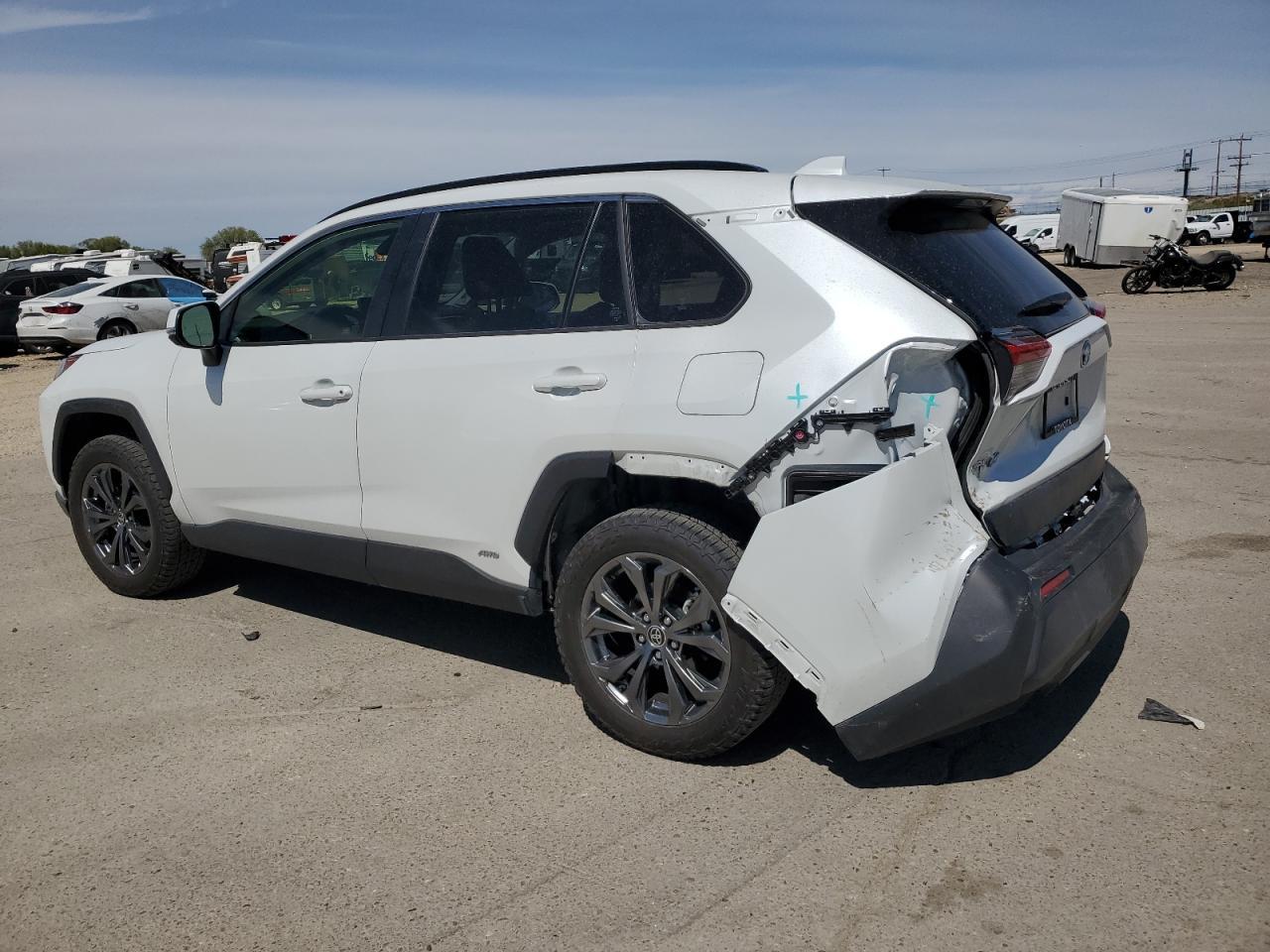 2024 TOYOTA RAV4 XLE P - Фото 2