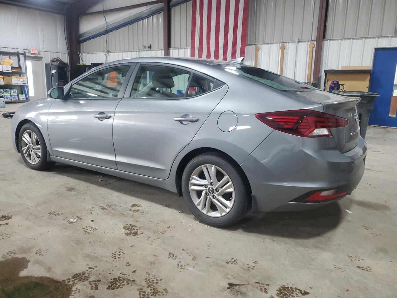 2019 HYUNDAI ELANTRA SE - Фото 2