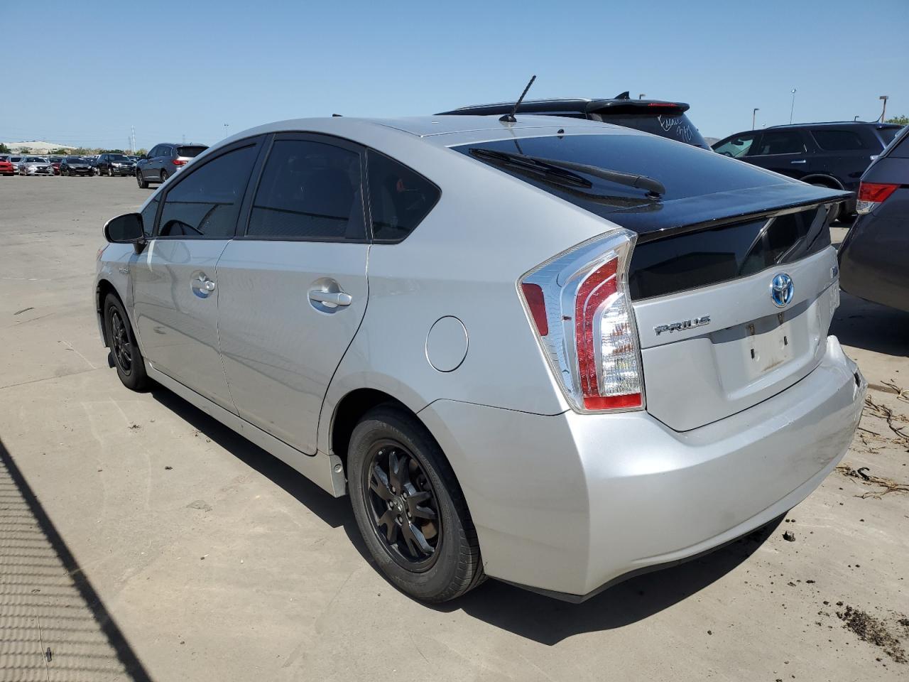 2015 TOYOTA PRIUS - Image 2