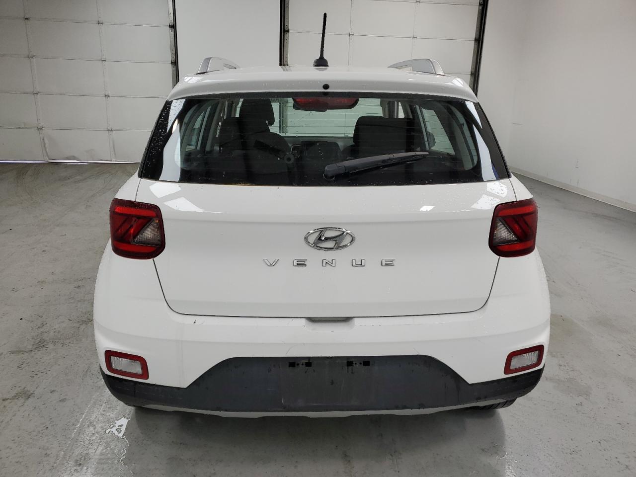 2023 HYUNDAI VENUE SEL - Фото 6