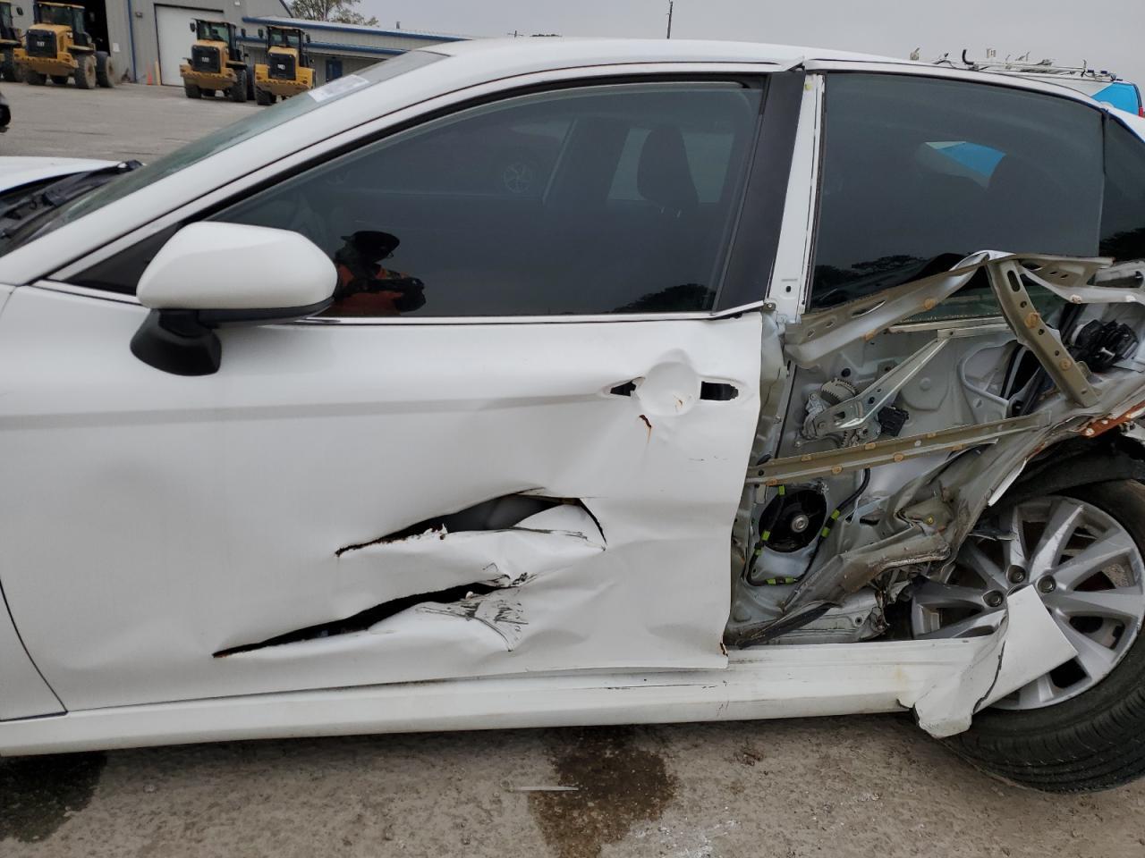 2019 TOYOTA CAMRY L - Image 7